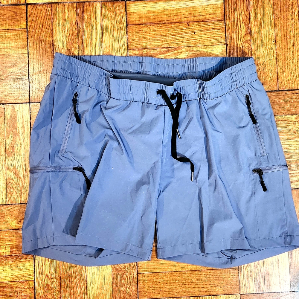 Blue Athletic Maternity Shorts with Elastic Waistband and Zip Pockets